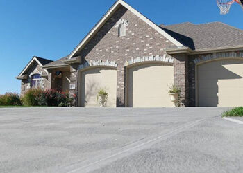 Concrete Franchise: The Lavish Construction
