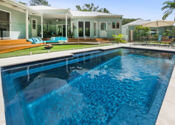 12 Reasons Why You Should Buy a Fibreglass Pool!