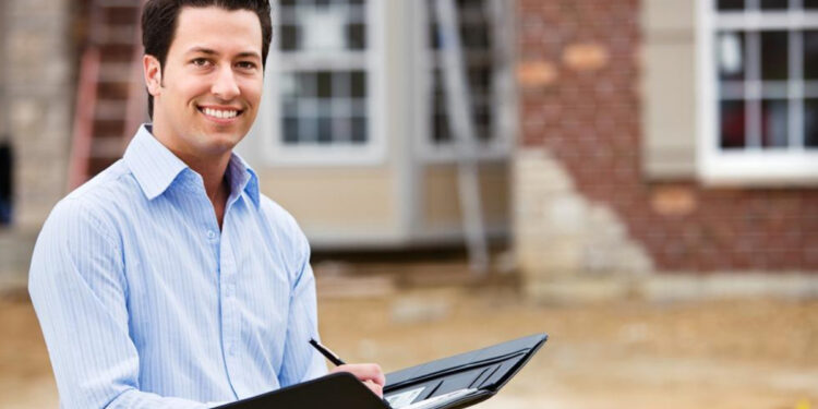 How to Select the Right Real Estate Agent to Sell Your House