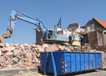 Is Construction Dumpster Rental Worth It? – 8 Things You Need to Know
